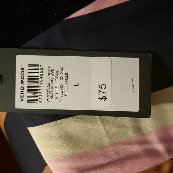 Large Vera Modano Multi-Colored Shirt dress - Picture 4 of 8